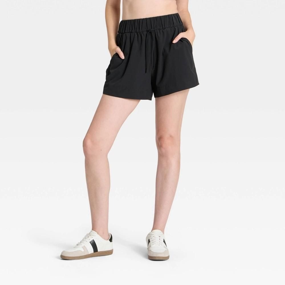 Women's Active Light High-Rise Wide Leg Shorts 3.5" All in Motion Black M